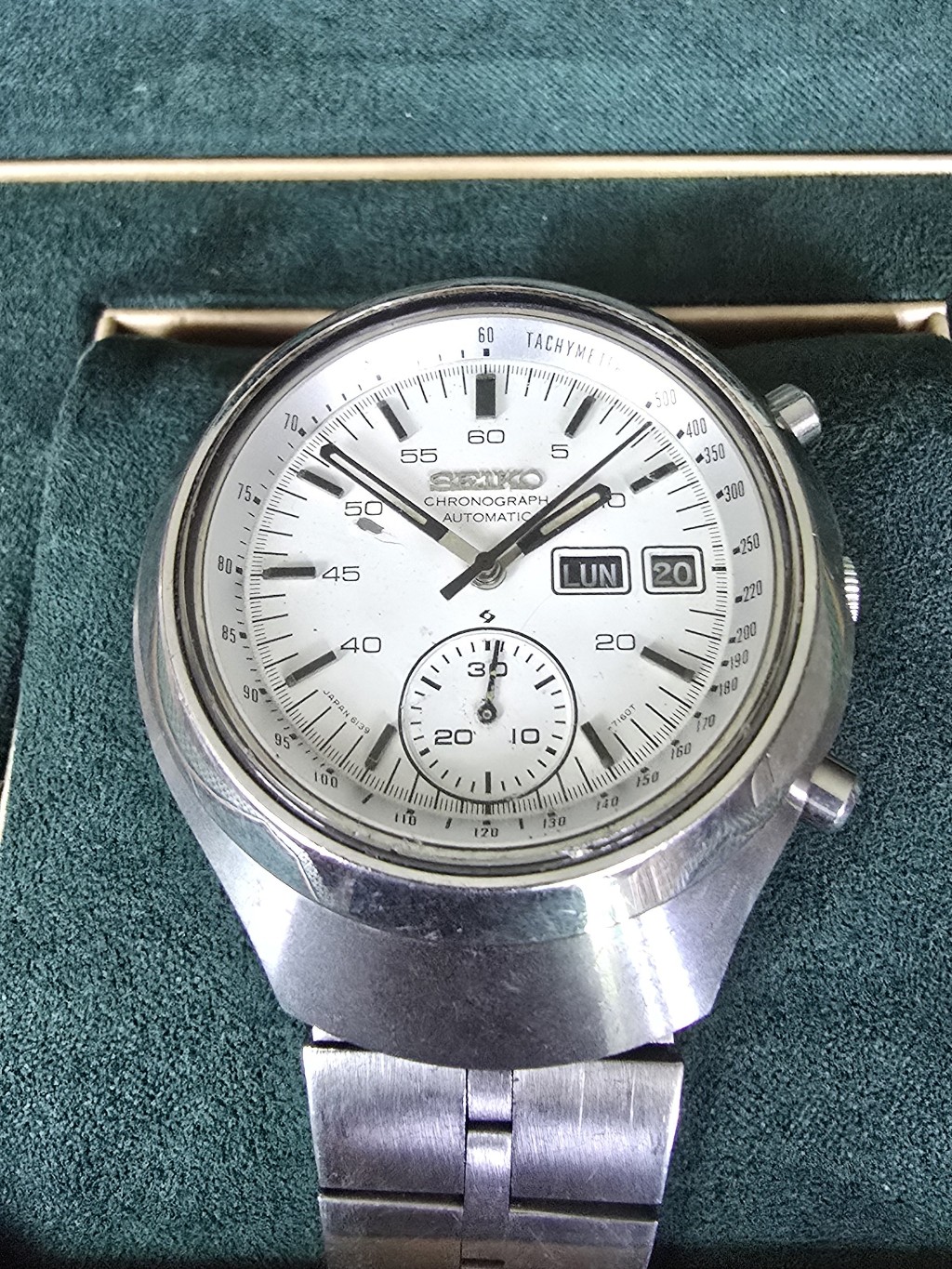 Seiko Silver White Chronograph Automatic Mens Watch